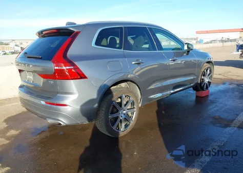 2021 Volvo Xc60 T5 Inscription z USA, uszkodzony, nr VIN YV4102DL3M1710155